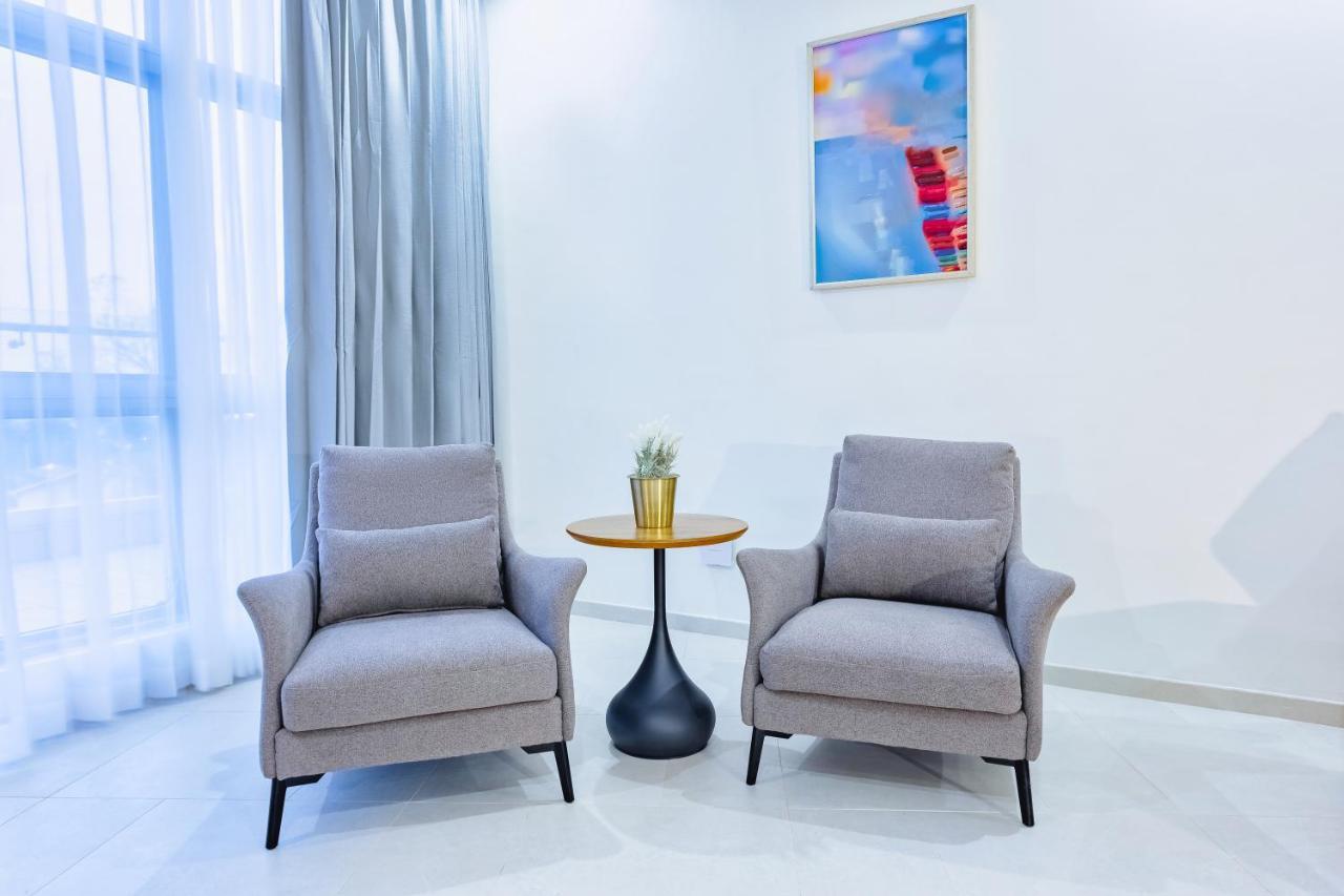Alisa Hotel Tema Bagian luar foto