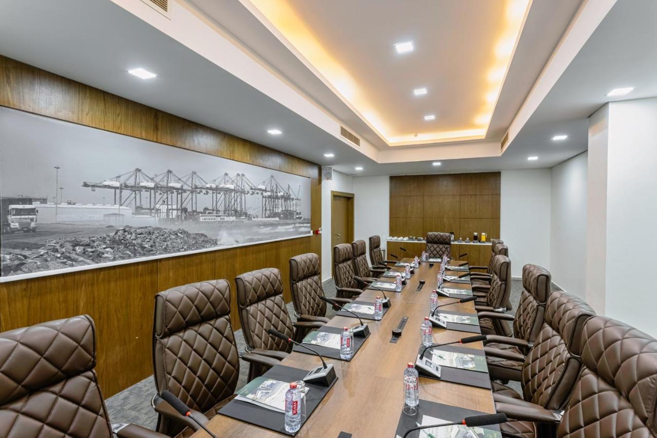 Alisa Hotel Tema Bagian luar foto