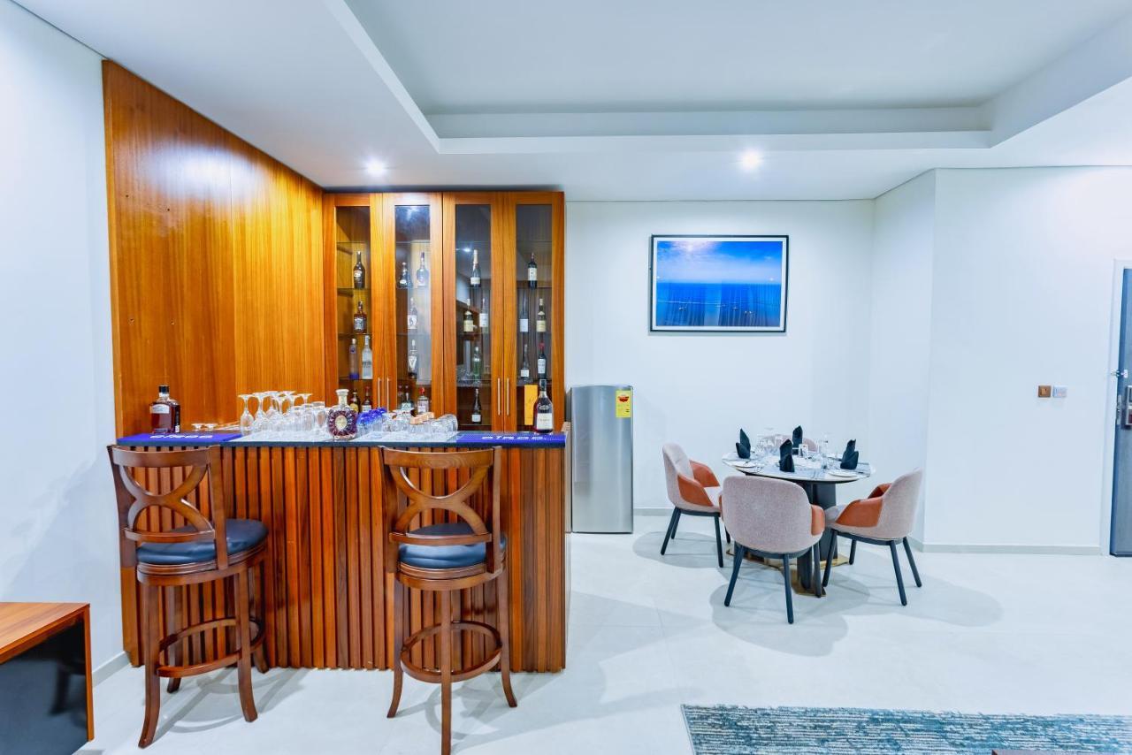 Alisa Hotel Tema Bagian luar foto