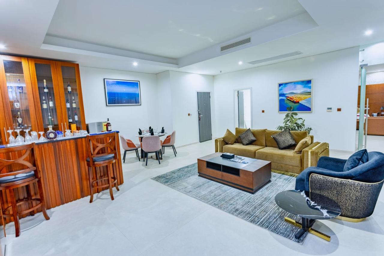 Alisa Hotel Tema Bagian luar foto