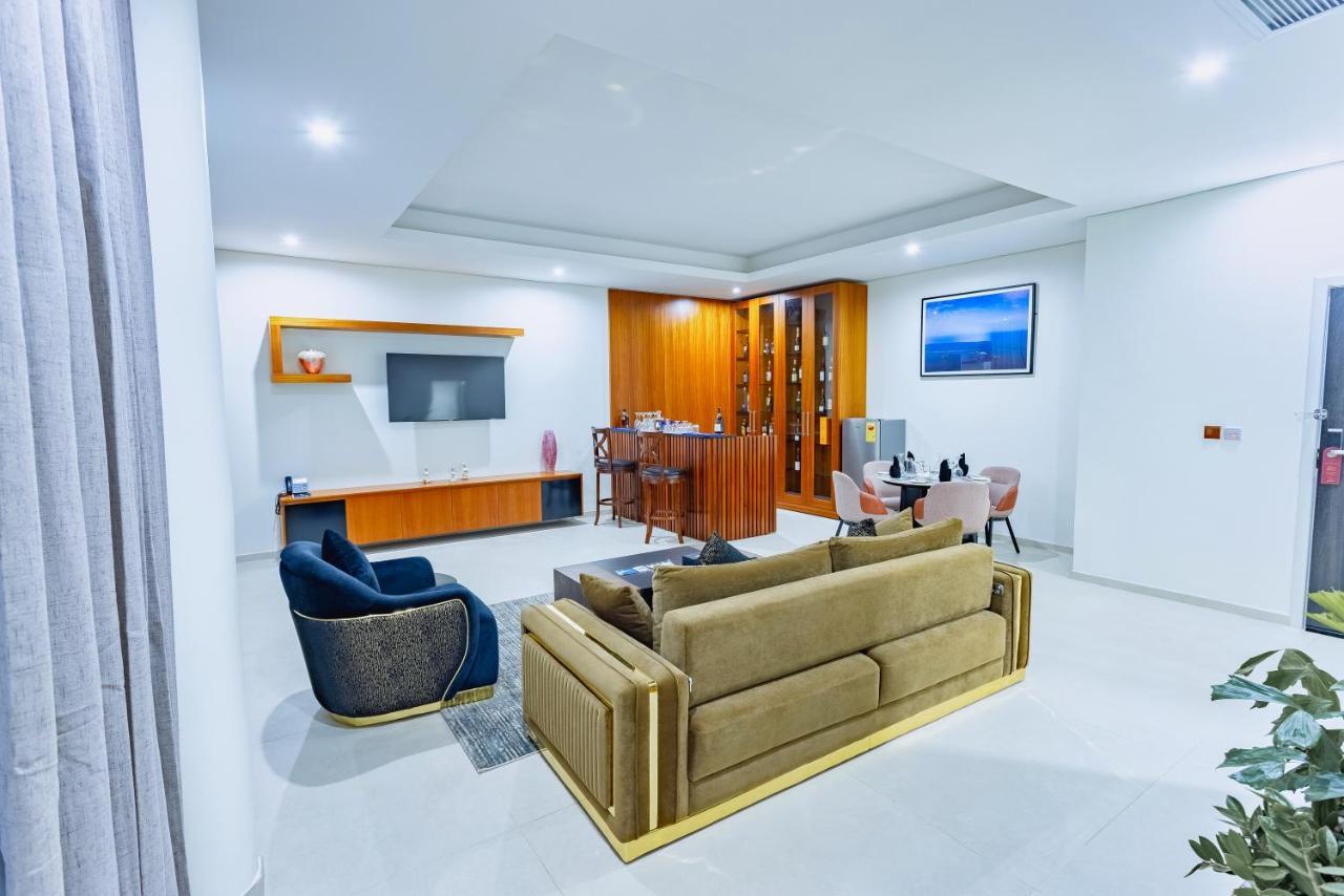 Alisa Hotel Tema Bagian luar foto