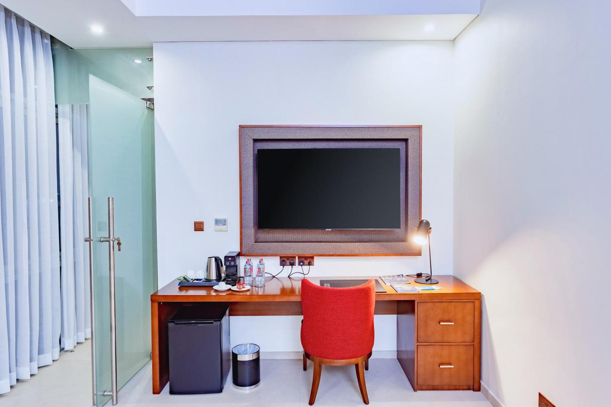 Alisa Hotel Tema Bagian luar foto